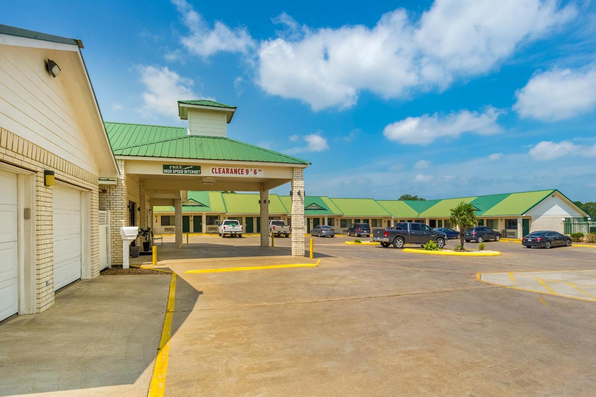 Oyo Hotel Yoakum West Exterior photo